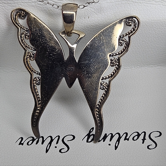 Genuine Abalone Butterfly Pendant Necklace NEW - Picture 2 of 9